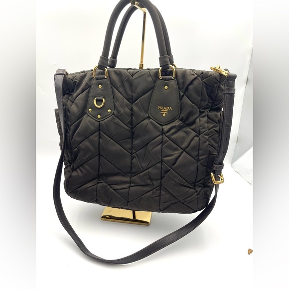 Prada rare Quilted Tessuto
Tote. Chocolate Brown with COA - Picture 4 of 17